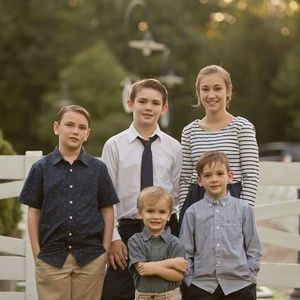 Meet your Posher, Lynnette